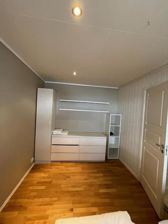 Stryn Kaffebar & Vertshus Zewnętrze zdjęcie