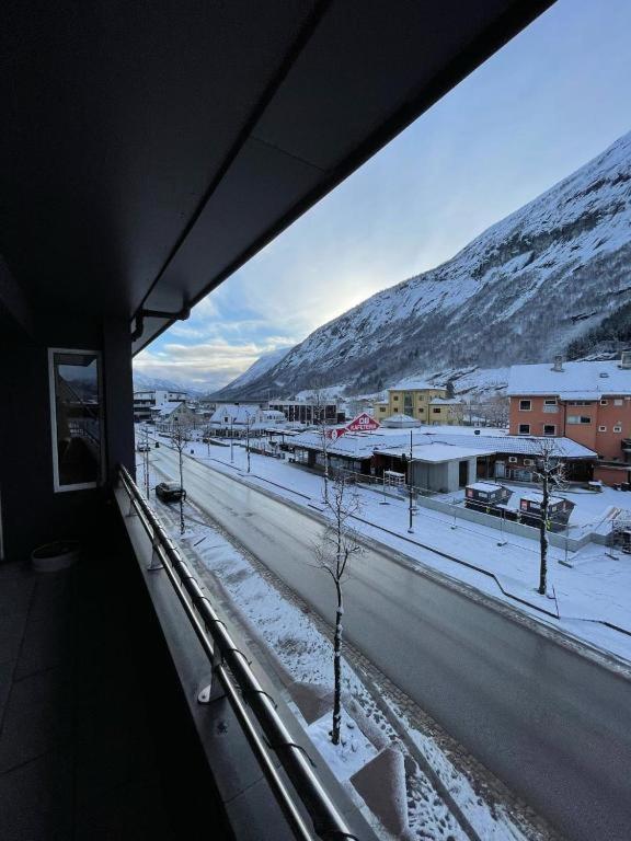 Stryn Kaffebar & Vertshus Zewnętrze zdjęcie