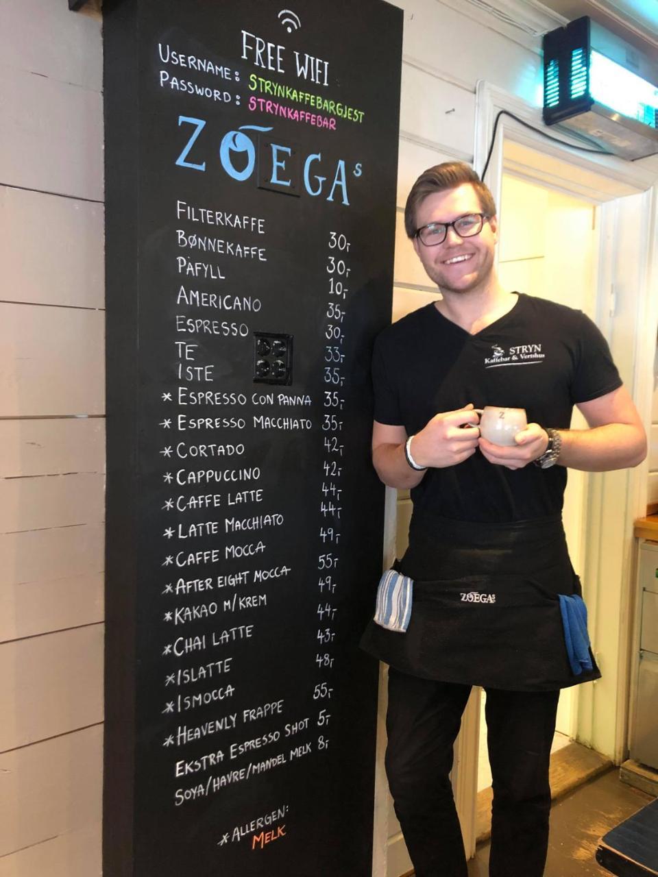 Stryn Kaffebar & Vertshus Zewnętrze zdjęcie