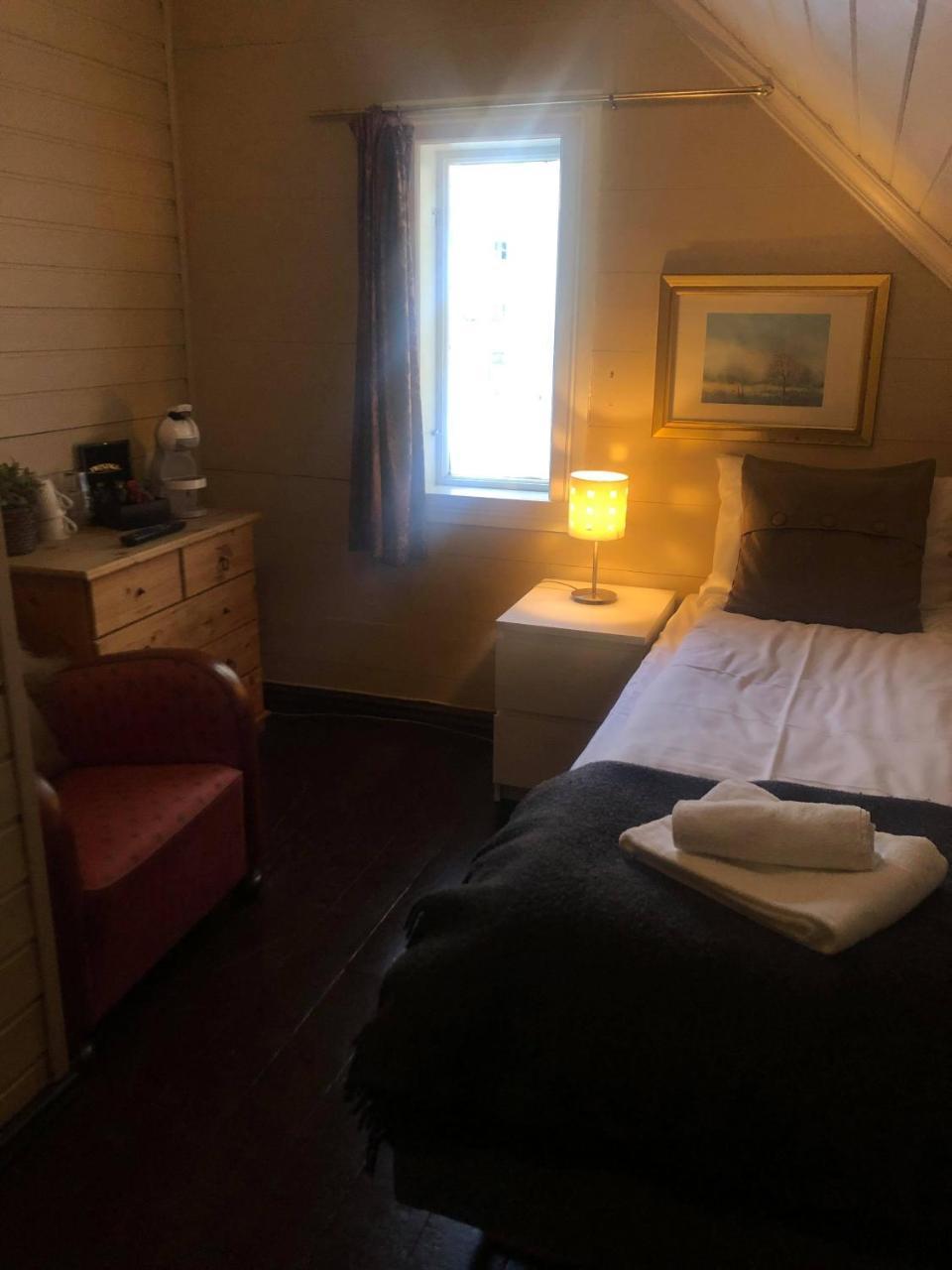 Stryn Kaffebar & Vertshus Zewnętrze zdjęcie