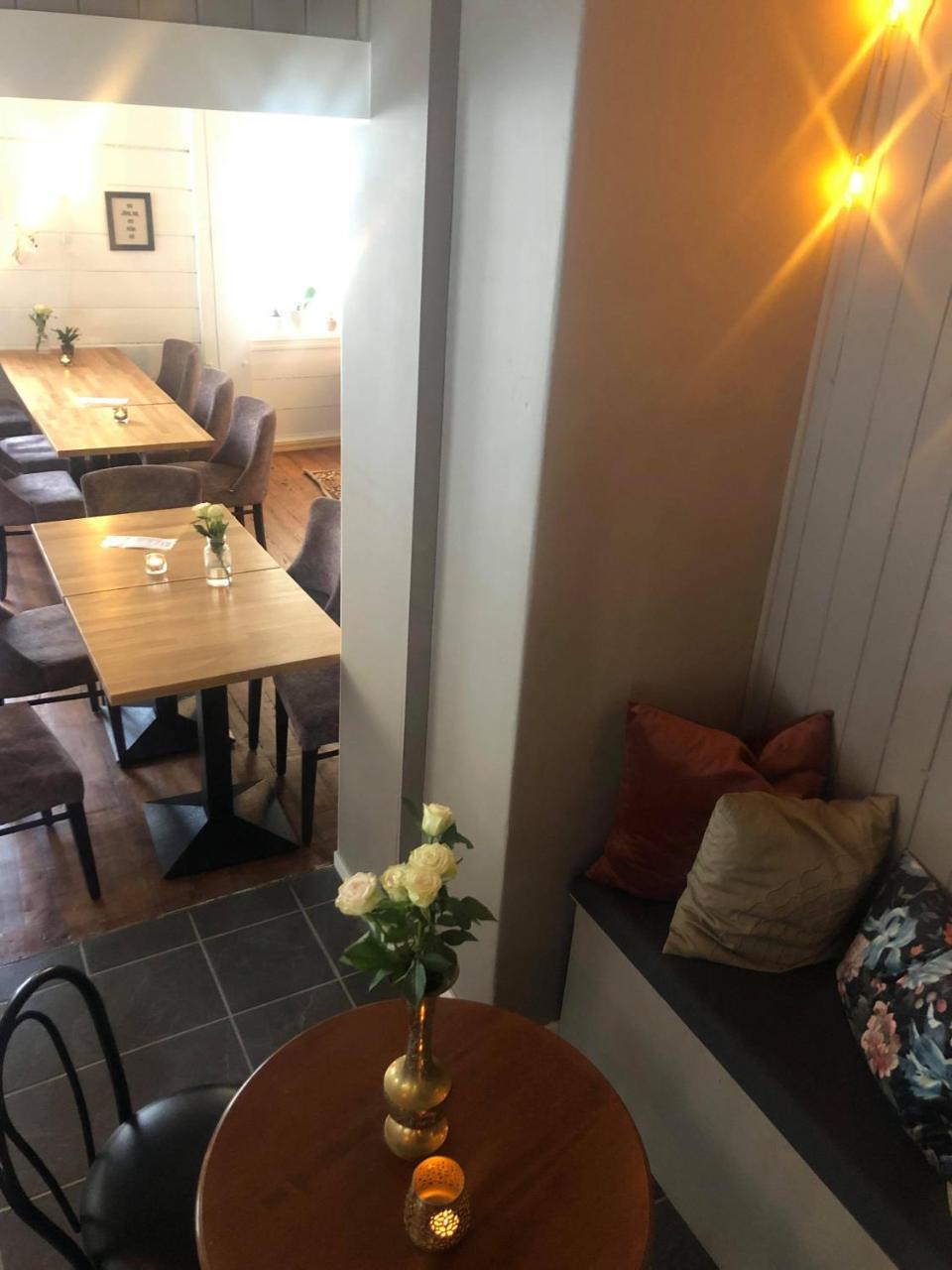 Stryn Kaffebar & Vertshus Zewnętrze zdjęcie