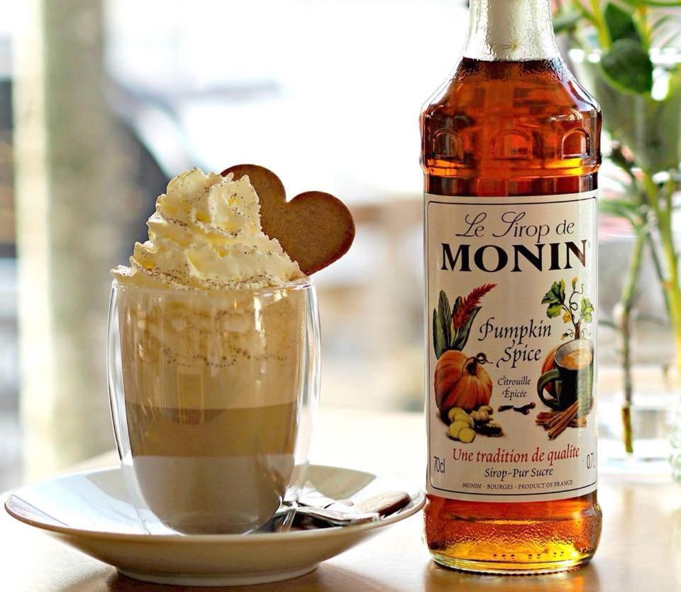 Stryn Kaffebar & Vertshus Zewnętrze zdjęcie