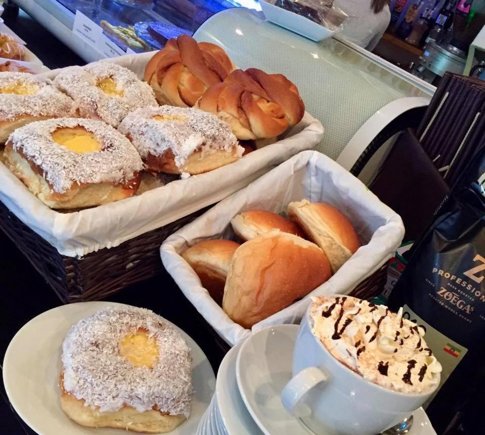 Stryn Kaffebar & Vertshus Zewnętrze zdjęcie